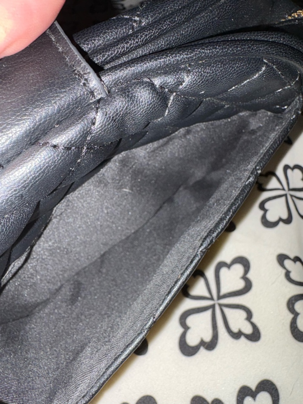 Valentino Orlandi Black Quilted Oval with Gold V Emblem - Picture 6 of 7